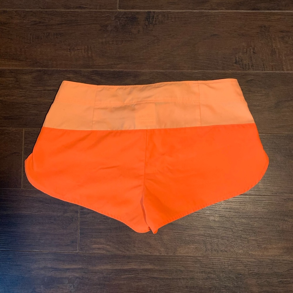 Descente Running Shorts 🧡🏃🏽♀️ - Picture 3 of 4
